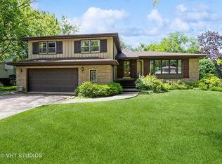 3221 Prestwick Ln, Northbrook, IL