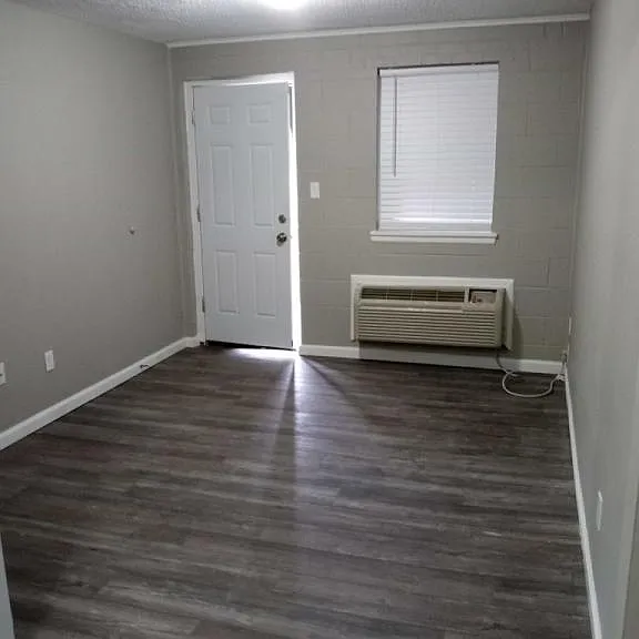 1750 N Green St #21 — Photo 11