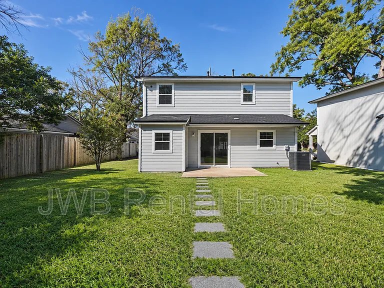 691 Herman St — Photo 10