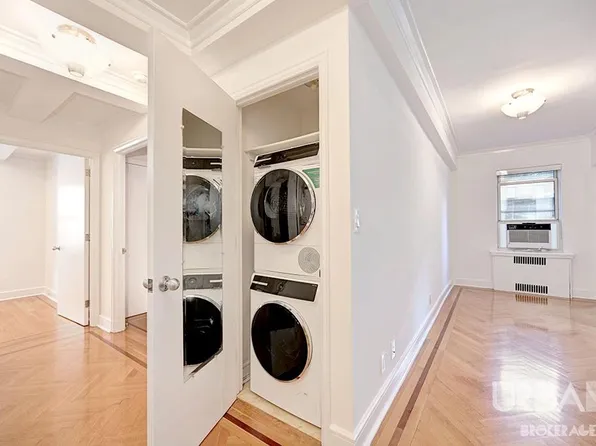 10 West 74th Street image 5 of 16