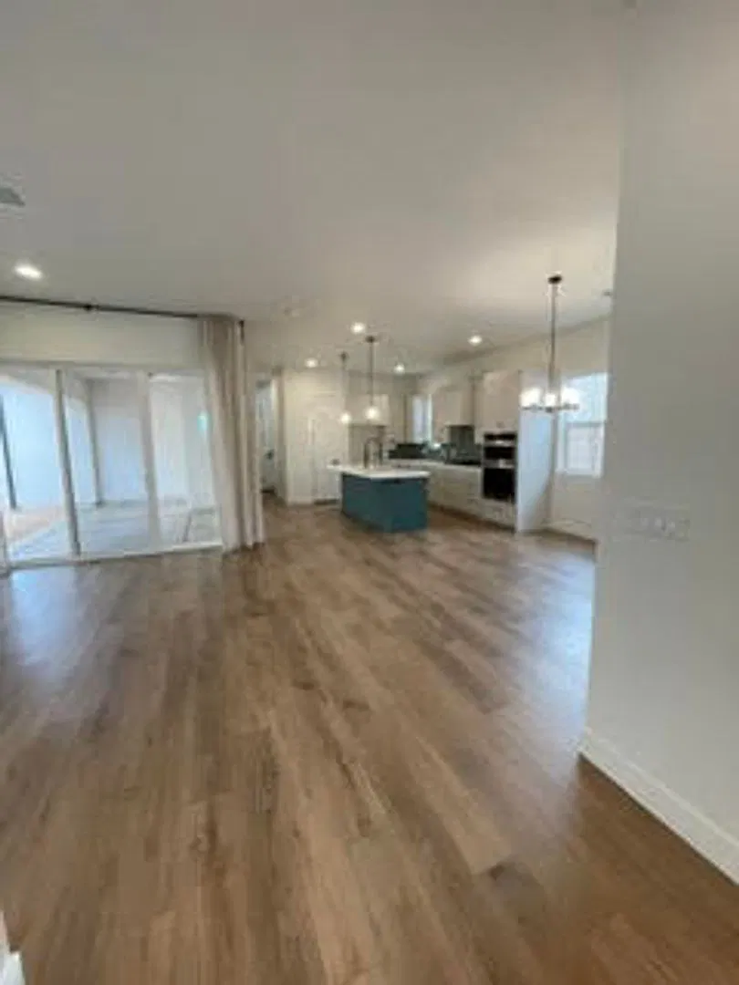 Beautiful Single Home with Warmth, Space & Modern Style In Desert Color! — Photo 4