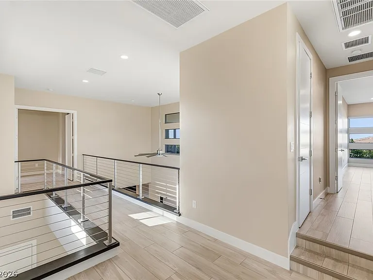 64 Grey Feather Dr — Photo 25