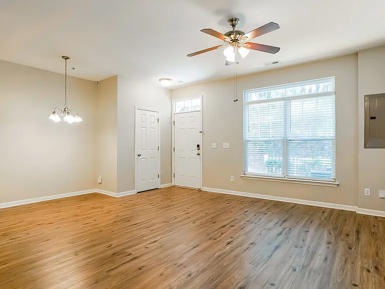 311 Gilman Ln #106 — Photo 8