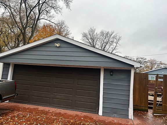 2nd image of 22152 Shirley Ave