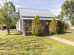 1760 W Ferry St, Anderson, CA 96007