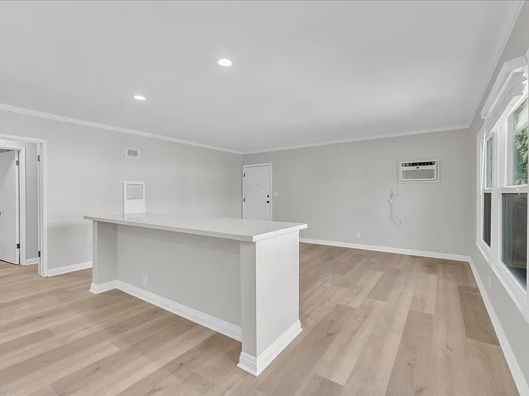 4943 Coldwater Canyon Ave — Photo 6