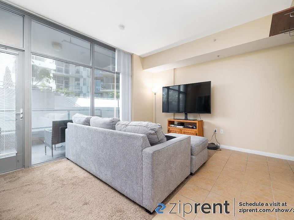 1st image of 206 Park Blvd Unit 202