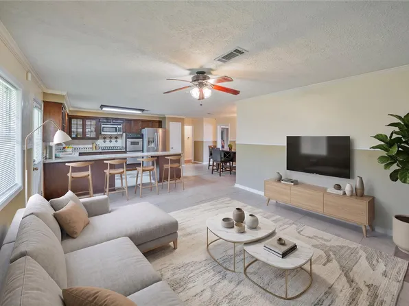 726 Skylark Rd, Pasadena, TX 77502