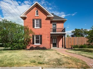 219 John St N, Arnprior, ON K7S2P2