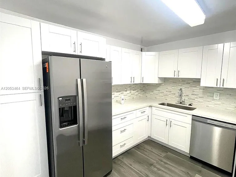 2450 NE 135th St #209 — Photo 9
