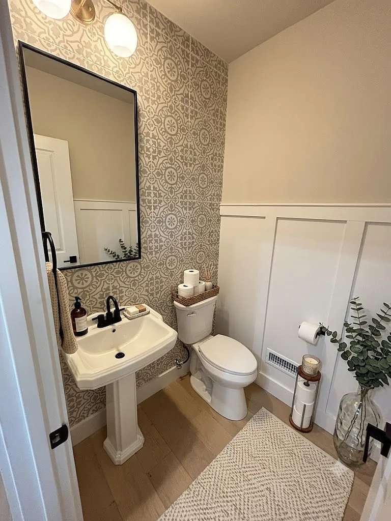 3 bed, 2500 sqft, $3,490 — Photo 4