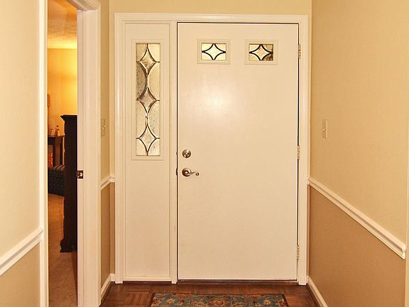 2nd image of 3410 Admiralty Ln