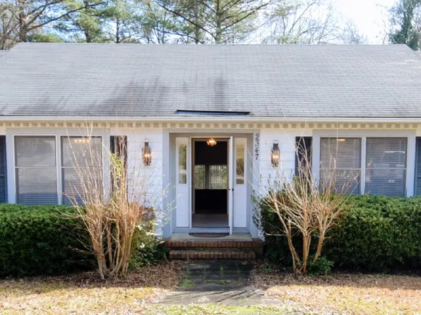 2347 Rolling Hill Rd, Fayetteville, NC 28304