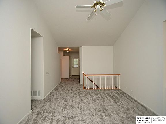 4th image of 6626 S 117th St