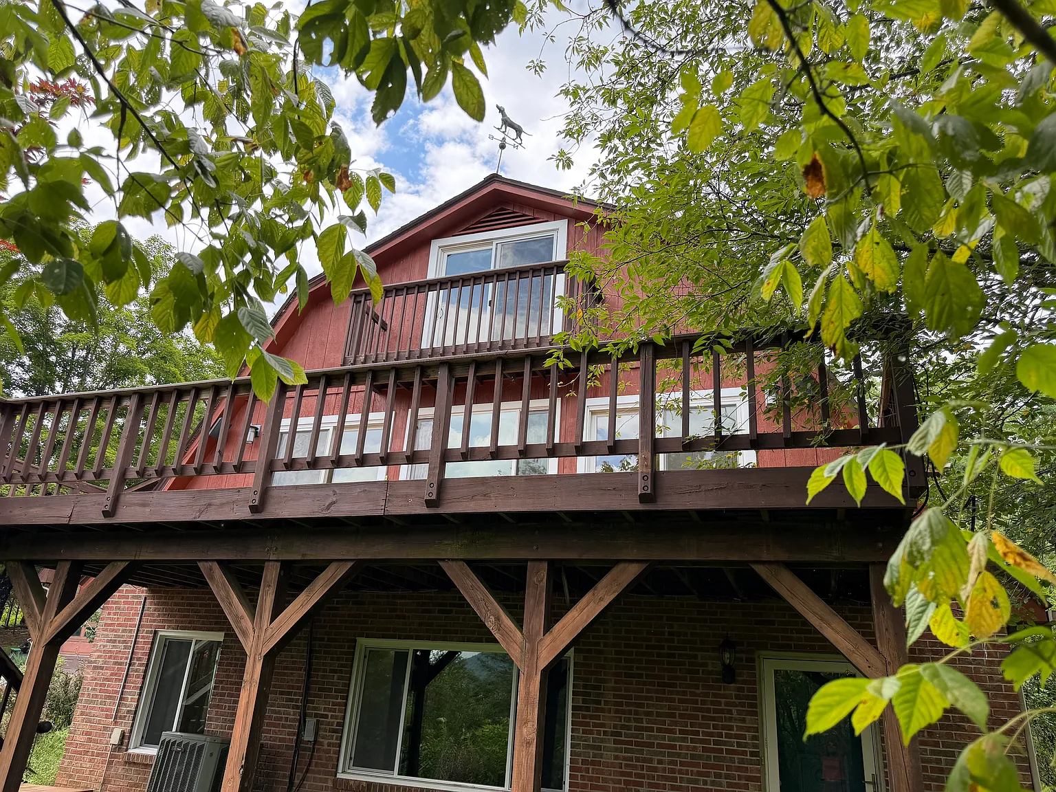 5 bed, 3.5 bath, 3202 sqft, $2,250 — Photo 2