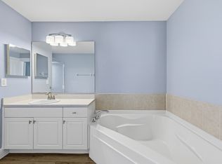 1134 NE 4th Pl, Cape Coral, FL 33909