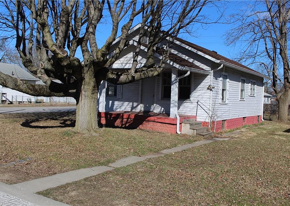 1st image of 1651 N Alton Ave