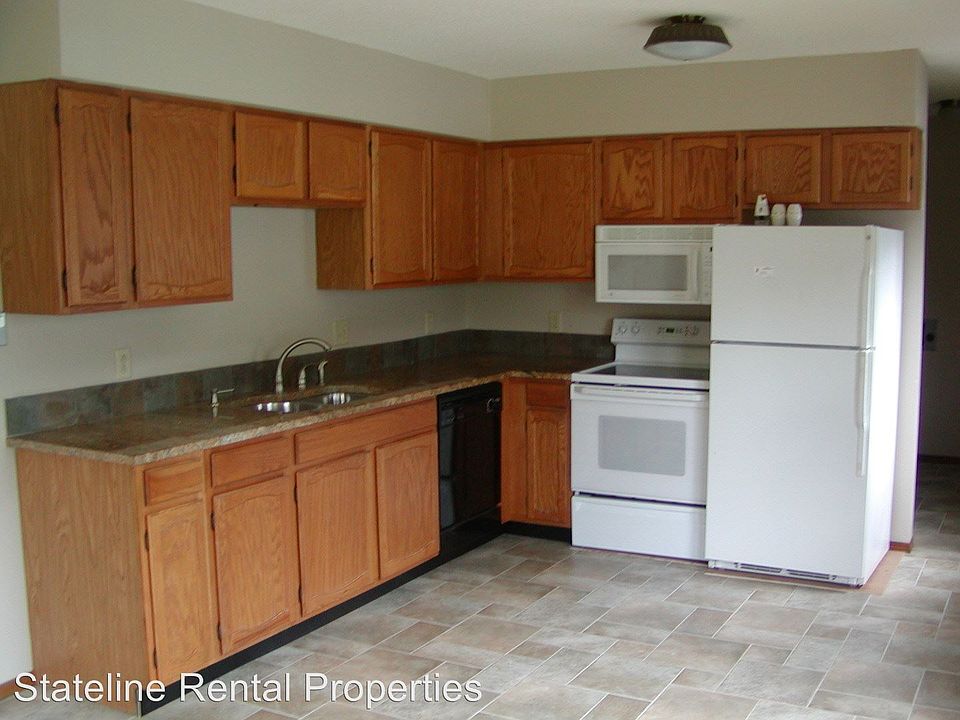 2nd image of 3122 8th St