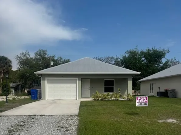 2300 86th Dr, Vero Beach, FL 32966