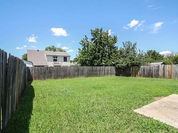 4th image of 525 Nightshade Dr
