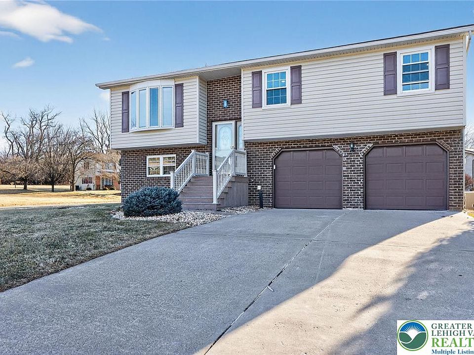 1st image of 386 Johnston Dr