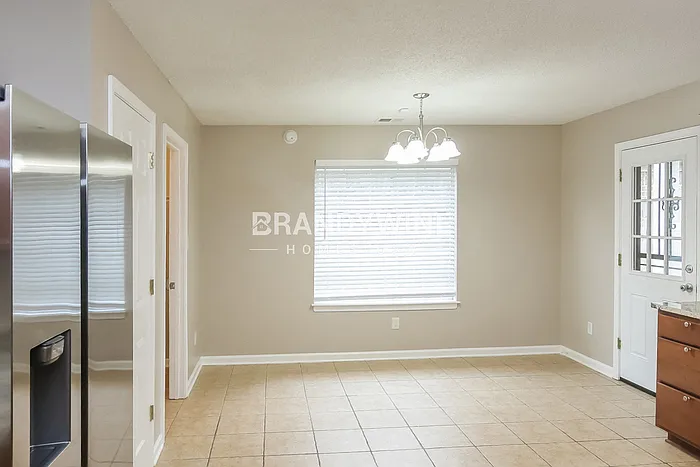 6828 Kamali Ave — Photo 7