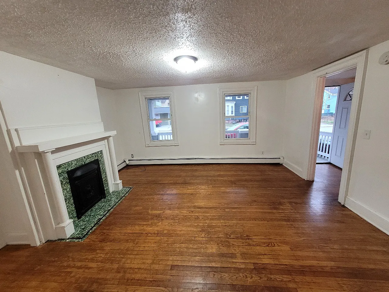 5 bed, $2,850 — Photo 2