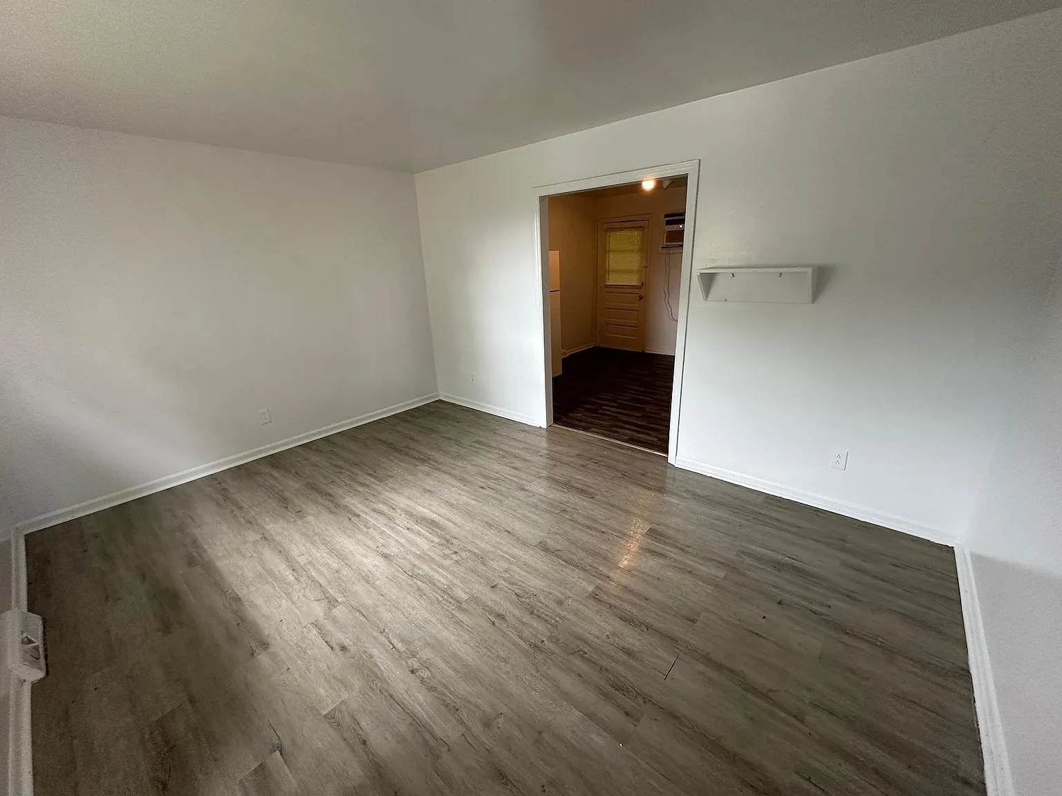 2 bed, 720 sqft, $750 — Photo 3