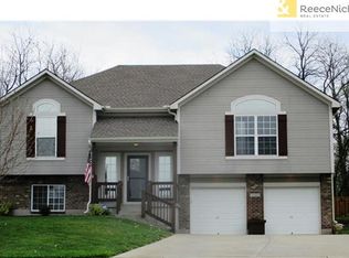 1600 Curtis Dr, Greenwood, MO 64034
