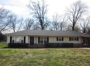 1905 N 2nd St, Dardanelle, AR 72834