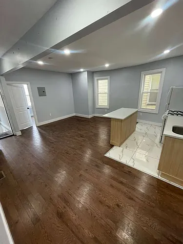 430 Avon Ave #1B Photo 1