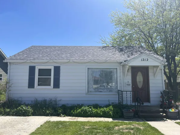 1212 Charles Ave, Worland, WY 82401