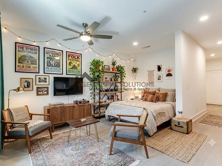 1041 E Trinity Ln #218 — Photo 4