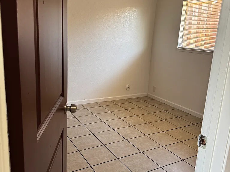 1081 Caputo Ct #6 — Photo 6