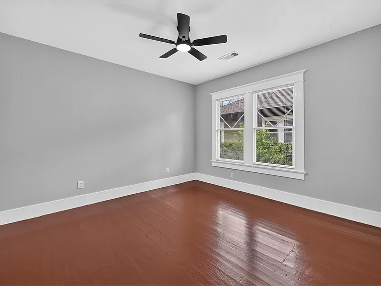 718 Haines Ave — Photo 15