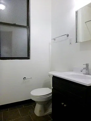 Rented by Bohemia Realty Group | media 18