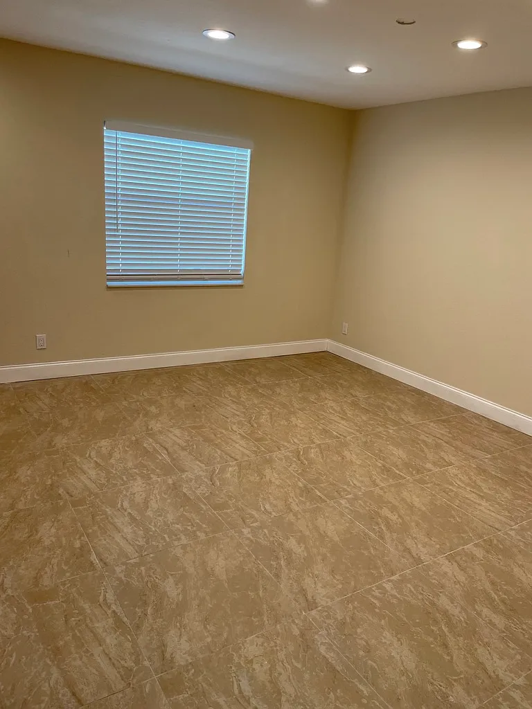 Modern Multi-Family Apartment in Riviera Beach — Photo 4