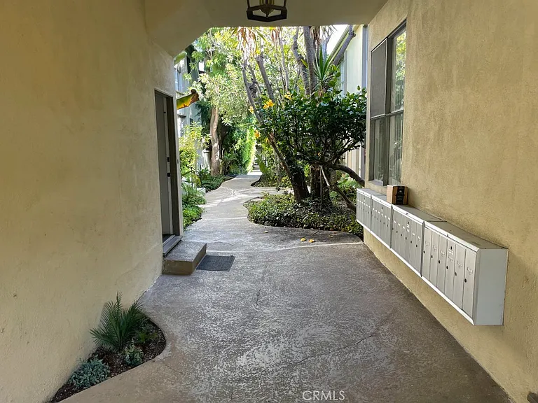630 San Vicente Blvd #B — Photo 20