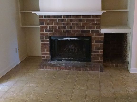 3rd image of 9020 Countryside Ln APT B