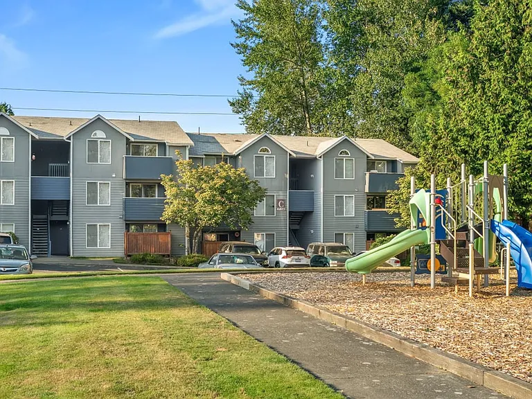 Spacious 2x2 Apartment Homes in Central Tacoma! — Photo 5