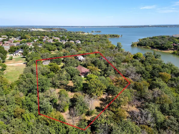 770 Carlisle Dr, Lake Dallas, TX 75065