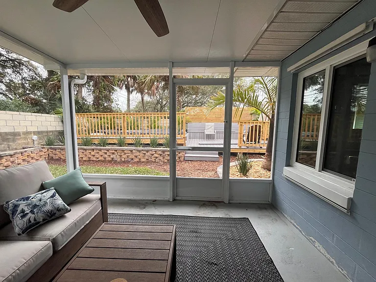 4517 Saxon Dr — Photo 20
