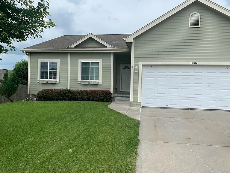 10704 Lewis And Clark Rd — Photo 1