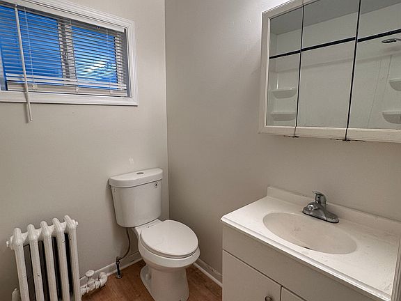 4th image of 1228 Loomis Ave #1228