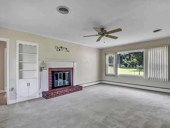 4th image of 9 Bonnie Ave