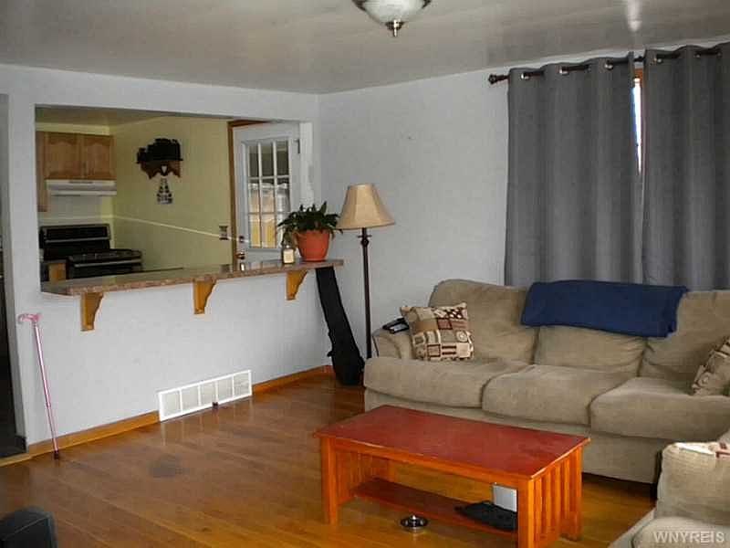 6167 Shawnee Rd, Sanborn, NY 14132 Zillow