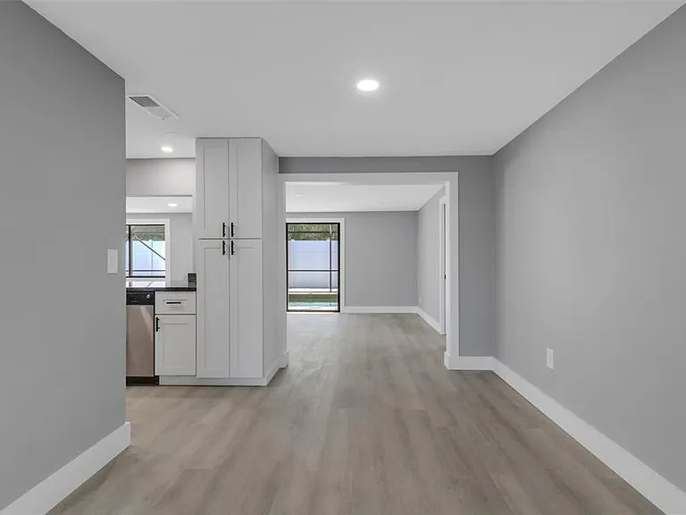 4645 Hunter Ridge Dr — Photo 19