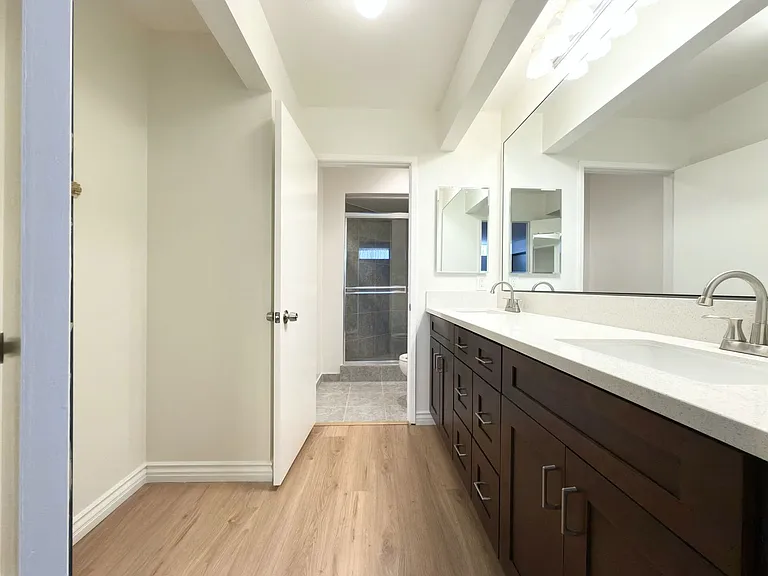 4513 Cove Dr #12 — Photo 26
