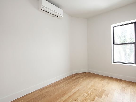 4th image of 738 E 6th St #5
