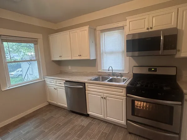 815 Trimble Ave, Kalamazoo, MI 49048